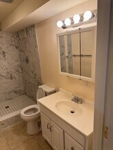 8701 Lindendale Dr in Laurel, MD - Foto de edificio - Building Photo