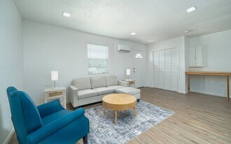 4101 Canoe Creek Rd in St. Cloud, FL - Building Photo