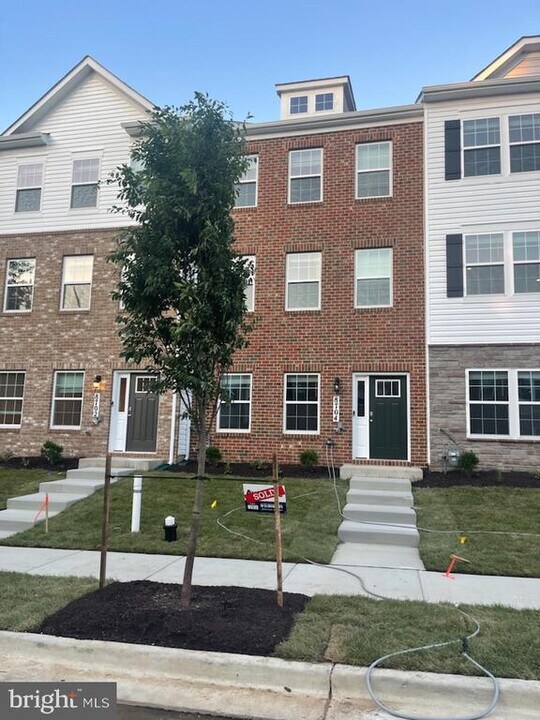8704 Cherrybark Rd in Clinton, MD - Building Photo