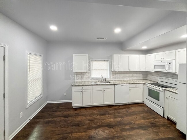 1519 Olympian Way SW in Atlanta, GA - Building Photo - Building Photo