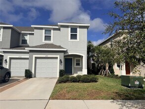 2397 Paravane Wy in Wesley Chapel, FL - Building Photo - Building Photo