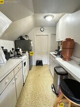 18 Quint Ave in Boston, MA - Foto de edificio - Building Photo