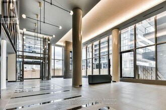 52-652 Forest Manor Rd in Toronto, ON - Building Photo - Building Photo