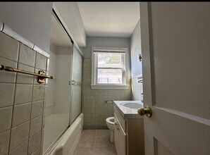 1483 Clara Ave in Louisville, KY - Building Photo - Building Photo