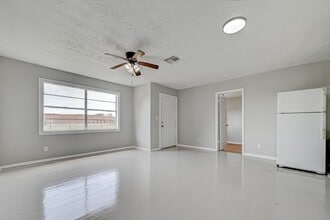 9709 Fairland Dr in Houston, TX - Building Photo - Building Photo