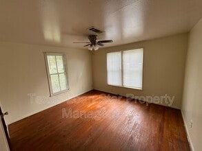 500 Tanner Ave in Cleveland, TX - Building Photo - Building Photo