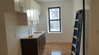 550 OCEAN AVE in Brooklyn, NY - Building Photo - Floor Plan