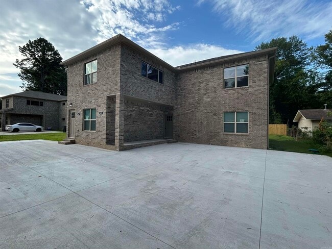property at 817 Ellis St