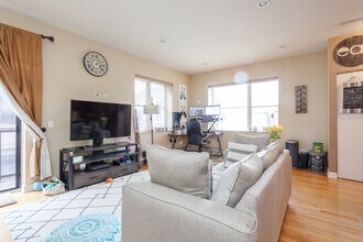 648 W 16th St in Chicago, IL - Building Photo - Building Photo