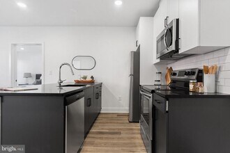 330 Cecil B. Moore Ave, Unit 2 BEDROOM in Philadelphia, PA - Building Photo - Building Photo