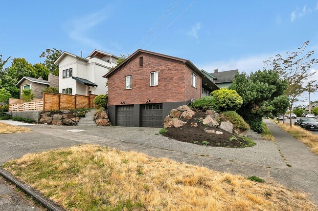 405 W McGraw St in Seattle, WA - Foto de edificio - Building Photo