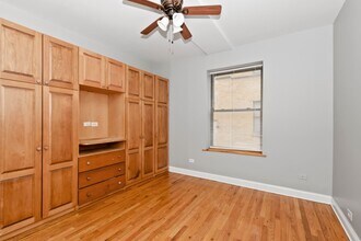 7209 S Yates Blvd in Chicago, IL - Building Photo - Building Photo