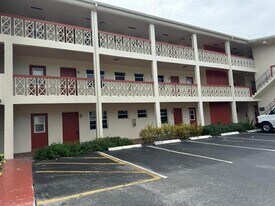 4730 NW 10th Ct in Plantation, FL - Building Photo