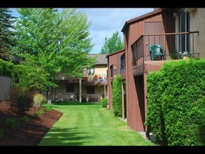 Opportunity Village Apartments in Spokane, WA - Foto de edificio - Building Photo