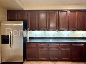 8301 Rio San Diego Dr in San Diego, CA - Building Photo - Building Photo