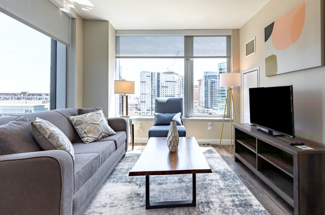5 Fan Pier Boulevard in Boston, MA - Building Photo