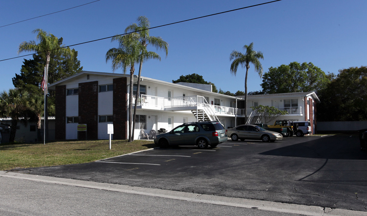 Buckingham Apartments in Sarasota, FL - Foto de edificio