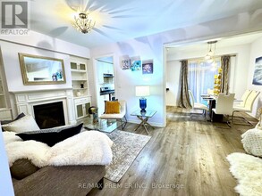 3900 Arvona Pl in Mississauga, ON - Building Photo - Building Photo