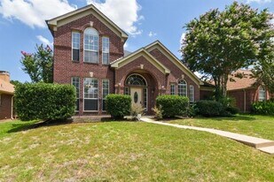 10000 Danbury Dr in Frisco, TX - Building Photo