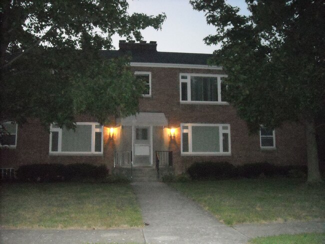 2010 Harwitch Rd-Unit -B in Columbus, OH - Building Photo - Building Photo