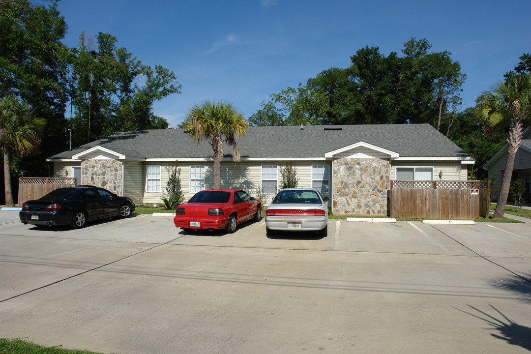 601 61st Ave in Pensacola, FL - Building Photo