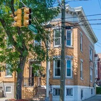47 Webster Ave in Jersey City, NJ - Building Photo