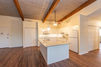 Chestnut Hill South in Hamden, CT - Building Photo - Building Photo