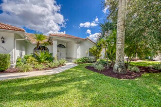 10921 Paso Fino Dr in Wellington, FL - Building Photo - Building Photo