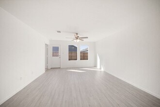 2436 Creek Rd in Canyon Lake, TX - Building Photo - Building Photo