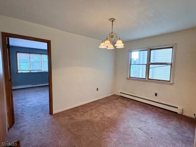 82 Elm St, Unit 2 in Newark, NJ - Foto de edificio - Building Photo