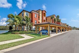 9590 Trevi Ct in Naples, FL - Building Photo