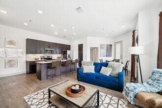 The Village at Rayzor Ranch in Denton, TX - Foto de edificio - Building Photo