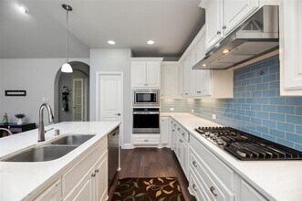 1104 Knoll St in Krugerville, TX - Building Photo - Building Photo