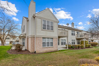 1720 Autumn Ave in Schaumburg, IL - Foto de edificio - Building Photo