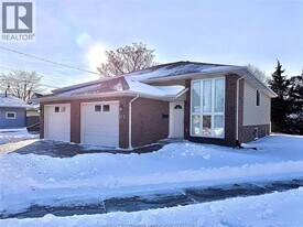 262 Kempt St in Amherstburg, ON - Building Photo