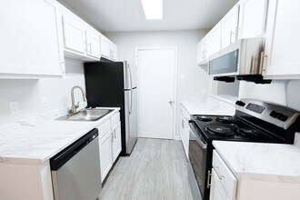 Southwood Park in Nashville, TN - Foto de edificio - Building Photo