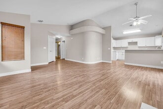 8016 Tulum Ct in Las Vegas, NV - Building Photo - Building Photo