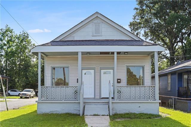 property at 1100 Hendee St