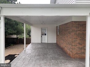 5025 Cockney Ct in Annandale, VA - Building Photo - Building Photo