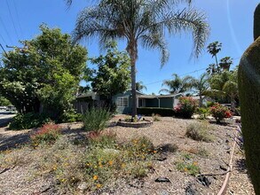 1090 Johnson Dr in Concord, CA - Building Photo - Building Photo