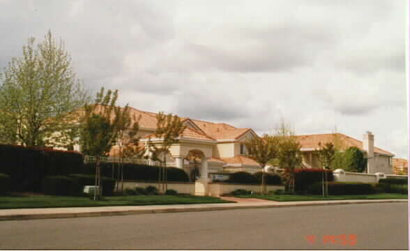 The Regency Villas in Sacramento, CA - Building Photo - Building Photo