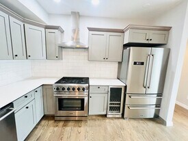 47-49-49 Walnut St, Unit 2 in Boston, MA - Building Photo