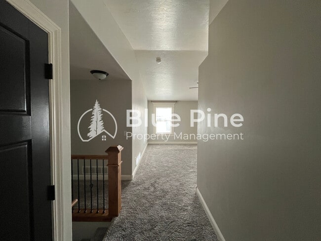 3688 Shale Ave in Ammon, ID - Building Photo - Building Photo