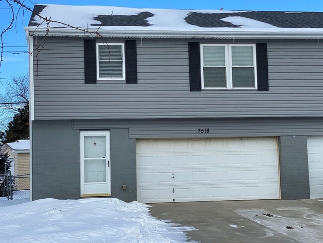 property at 7518 N 285th Ave Cir