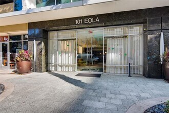 101 S Eola Dr, Unit 1007 in Orlando, FL - Building Photo - Building Photo