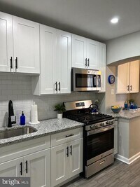 2549 Shields St photo'