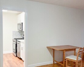 33 Pond Ave, Unit 616 in Brookline, MA - Building Photo - Building Photo