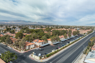 Casa Mesa Condominiums in Las Vegas, NV - Building Photo - Building Photo