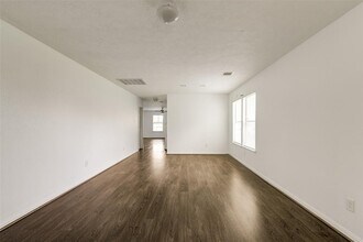834 Sweet Flower Dr in Houston, TX - Building Photo - Building Photo