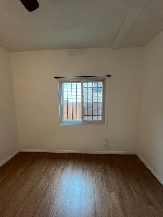 1118 N Norman Ct in Long Beach, CA - Building Photo - Building Photo